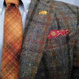 Bassin and Brown Ginkgo Biloba Leaf Jacket Lapel Pin - Gold