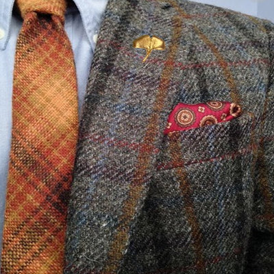 Bassin and Brown Ginkgo Biloba Leaf Jacket Lapel Pin - Gold