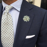 Bassin and Brown Spotted  Flower Jacket Lapel Pin - White/Black