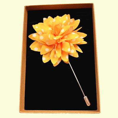 Bassin And Brown Spotted Flower Jacket Lapel Pin - Yellow and White